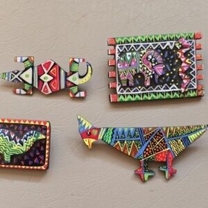 Estate Set of 4 Vintage Chameleons Wood Handpainted Pins/Brooches Art Accessorie